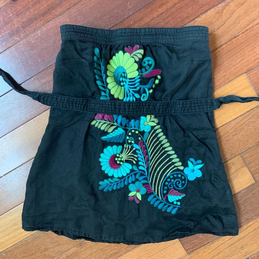 Island shop heavy linen embroidered top